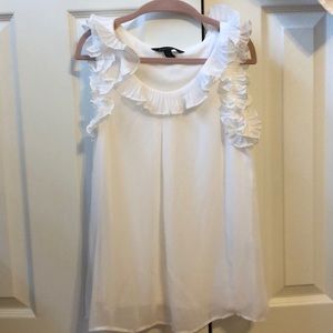 White Banana Republic ruffle tank. Petite XS.